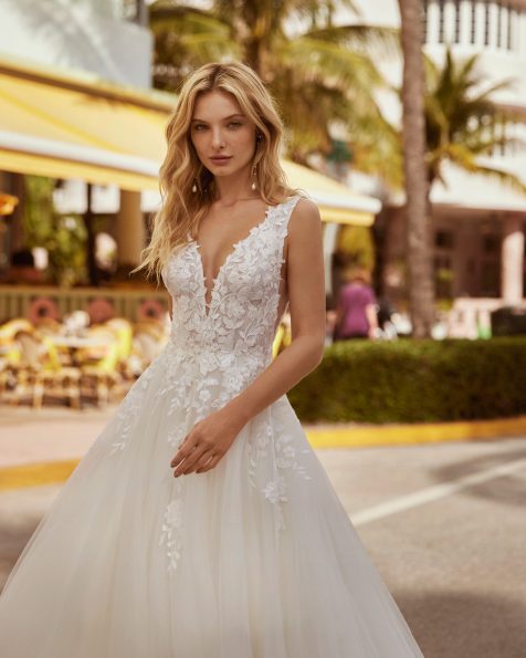 Lace Wedding Dress Images [Wedding Dress Inspiration]